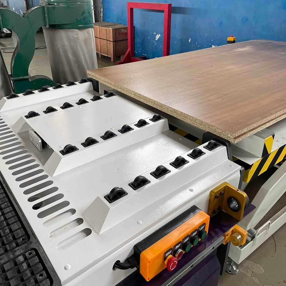 cnc Wood Lathe Automatic Loading And Unloading 1325 Cnc Nesting Router Wood Cutting Machine For Furniture
